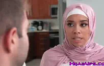 قدم لي ابن عمي تدليكًا سريعًا.