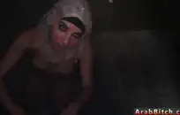 قالت نعم عندما أعطيتها وقتًا ممتعًا في الغرفة.