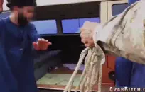 تتمتع نينا الشمالية ببعض المرح مع قضيب أسود كبير.