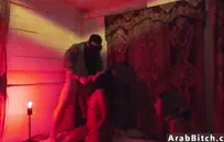 اشتعلت زوجة ساخنة استمناء على الخاطف ، حصلت عليها في 5 دقائق.