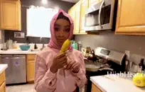 مارس العادة السرية لتحبني وأنت في السرير.