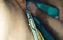 سخيف صديقتي مع زوجها في الغرفة.