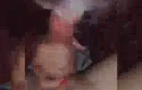 يستمني و cums في الحمام قبل العمل.