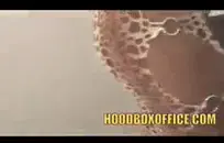 استمناء مع مني بينما أختي في المطبخ.