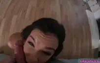 ديك كبيرة الرجل الأسود الرافعات قبالة و cums