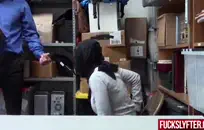 أول مرة أمام الكاميرا في منزل والدي.